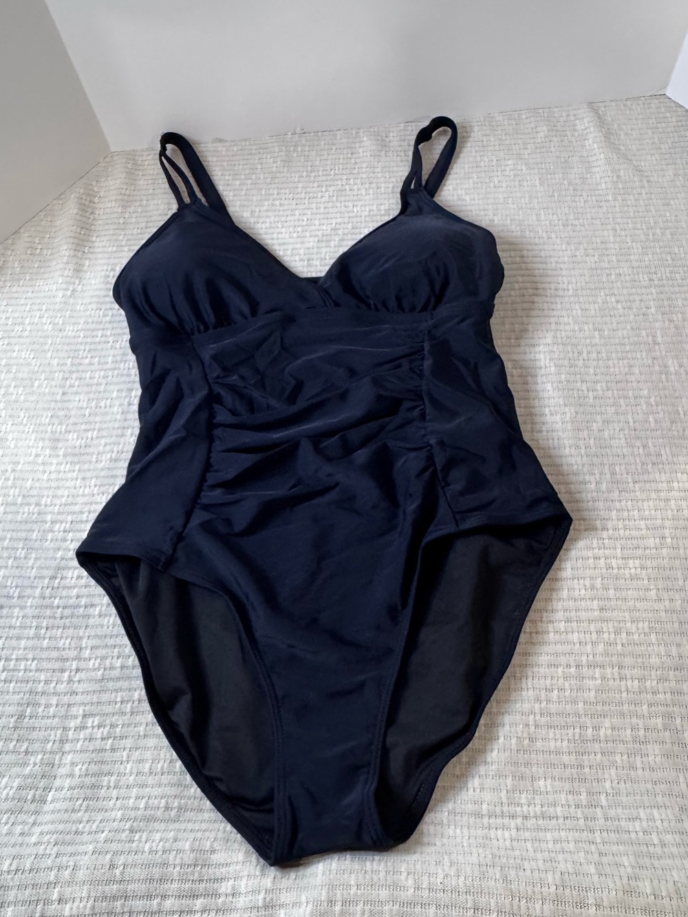 Boutique Black Ruched One Piece Swimsuit Size Large Tummy Control Classic